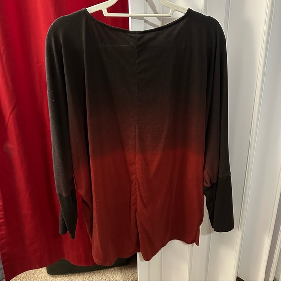 LuLaRoe Black and Red Ombre Linda Top - Picture 2 of 2